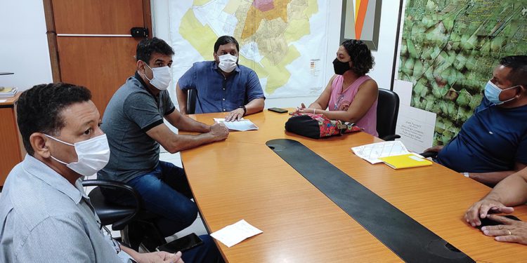 Beto Avelar viabiliza soluções para moradores do José Tavares do Couto