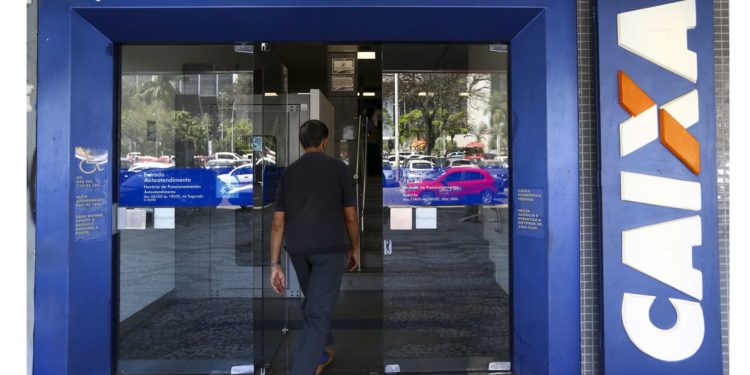 Caixa libera abono salarial para trabalhadores nascidos em setembro