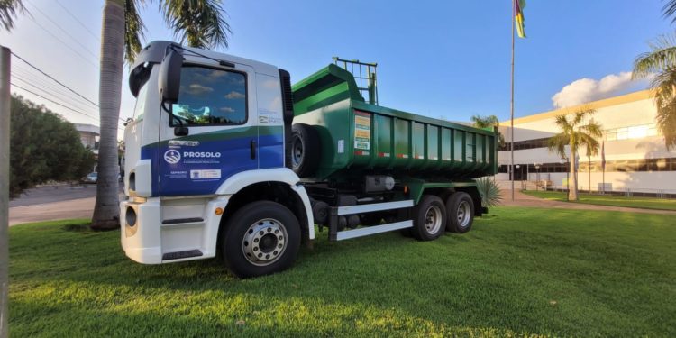 Já está em Camapuã o novo caminhão basculante que o município recebeu do Governo de MS.