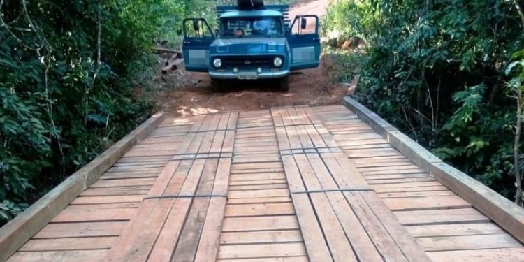 Secretaria de Obras entrega 19 mata-burros, reforma outros 5 e uma ponte de madeira no 1º trimestre