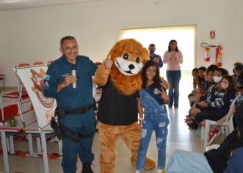 Proerd: Costa Rica faz ação de prevenção às drogas nas instituições de ensino