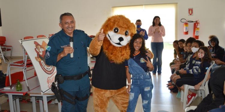 Proerd: Costa Rica faz ação de prevenção às drogas nas instituições de ensino