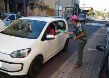 BLITZ EDUCATIVA CHAMA A ATENÇÃO PARA OS RISCOS E A IMPORTÂNCIA DA PREVENÇÃO DE ACIDENTES NO TRABALHO