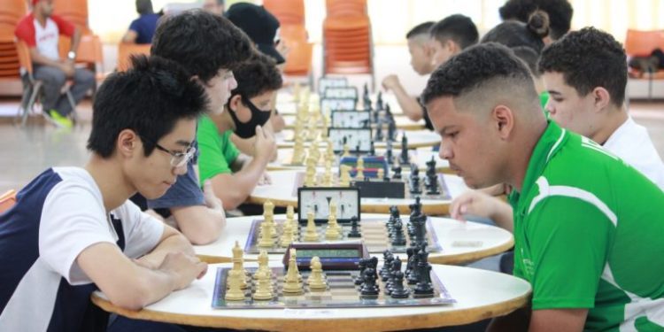 COM AUXÍLIO ATLETA, COMPETIDORES DE CAMPO GRANDE CONQUISTAM PREMIAÇÕES