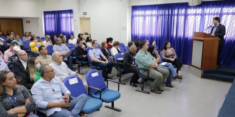 COMITÊ DISCUTE CENÁRIO EPIDEMIOLÓGICO E AÇÕES ESTRATÉGICAS DE COMBATE AO AEDES AEGYPTI