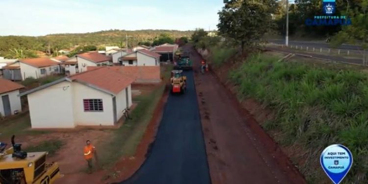 A Prefeitura trabalha e leva mais infraestrutura urbana por toda Camapuã.