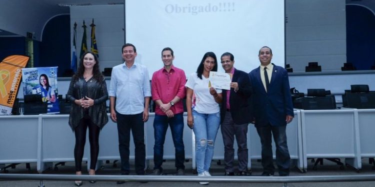 PREFEITURA HOMENAGEIA MOTORISTAS DE APLICATIVO PELOS SERVIÇOS PRESTADOS À POPULAÇÃO