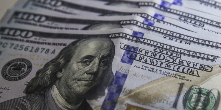 Balança comercial tem menor superávit para maio em três anos