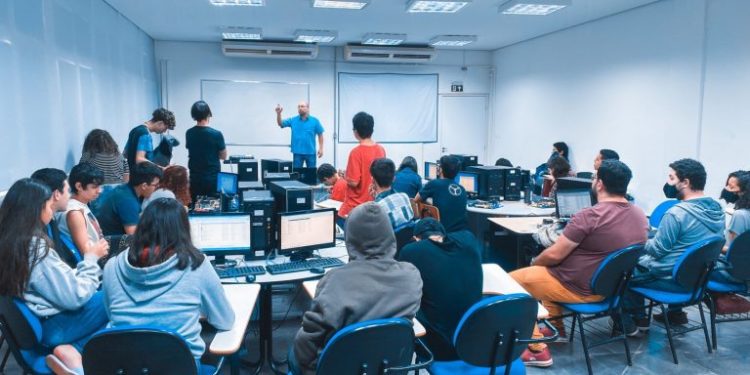 PREFEITURA ABRE INSCRIÇÕES PARA O CURSO GRATUITO DE MANUTENÇÃO DE COMPUTADORES