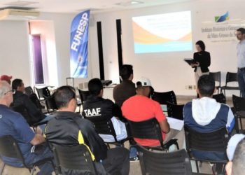 GESTORES DE PRAÇAS E PARQUES DA CIDADE RECEBEM TREINAMENTO SOBRE USO CONSCIENTE DE ENERGIA ELÉTRICA