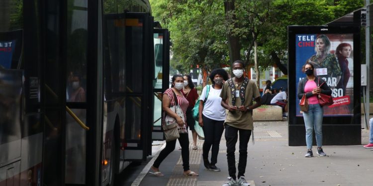 Covid-19: Brasil registra 70 mortes e 40,1 mil casos em 24 horas