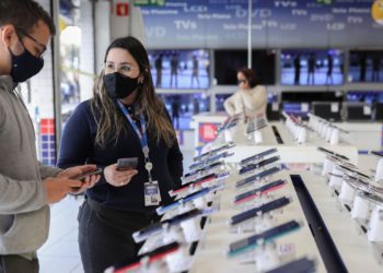 Agência Brasil explica direitos do cliente na hora de trocar produto