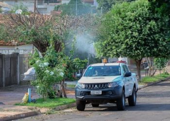 CIRCULANDO POR DOIS BAIRROS, FUMACÊ REFORÇA AÇÕES DE ENFRENTAMENTO AO AEDES