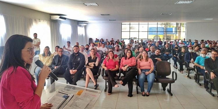 Inédito: Pacto Estadual pelo Enfrentamento à Violência Doméstica reúne cerca de 200 homens em Costa Rica