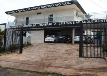 Mais de 4 mil itens de pornografia infantil são apreendidos com 2 adolescentes e 1 adulto