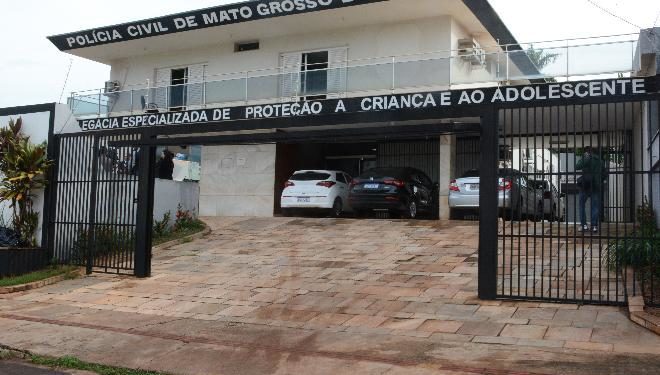 Mais de 4 mil itens de pornografia infantil são apreendidos com 2 adolescentes e 1 adulto