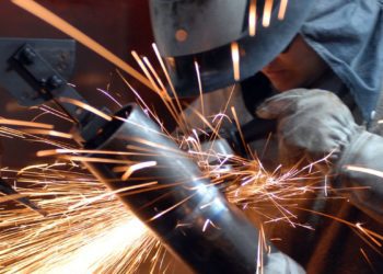 FGV: confiança da indústria sobe 0,8 ponto em agosto