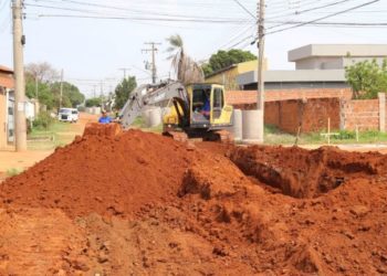 PREFEITURA INICIA COM DRENAGEM OBRA DE INFRAESTRUTURA NO OLIVEIRA 3