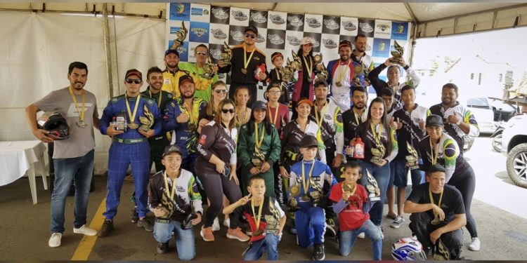 Disputas acirradas marcam a final da 1ª Racing Equipe Kart Costa Rica