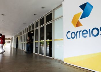 Correios lançam selo em homenagem à flora brasileira