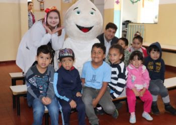 PREFEITURA INTENSIFICA BUSCA ATIVA E LEVA VACINAÇÃO CONTRA A PÓLIO A ESCOLAS INFANTIS DO MUNICÍPIO