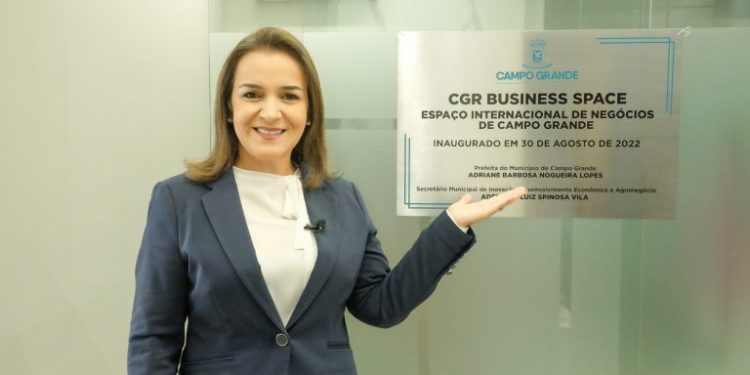 ADRIANE LOPES INAUGURA ESPAÇO INTERNACIONAL E POTENCIALIZA AMBIENTE DE NEGÓCIOS EM CAMPO GRANDE