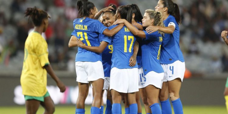 Futebol: seleção feminina vence primeiro amistoso contra África do Sul