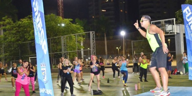 POLÍTICA DE ESPORTE ESTRUTURA ESPAÇOS PARA PRÁTICAS DE LAZER E INCENTIVA ATLETAS DE RENDIMENTO