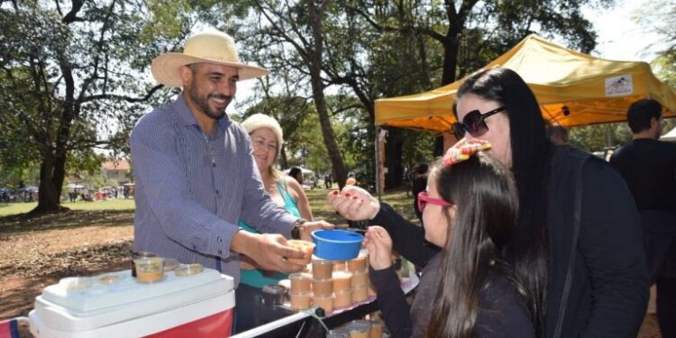 FEIRA DO BOSQUE DA PAZ RETORNA NESTE DOMINGO COM CAMPANHA DE DOAÇÃO DE BRINQUEDOS