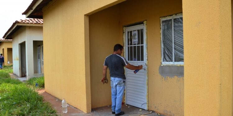 Iniciada a reforma das unidades habitacionais no Jardim dos Pássaros