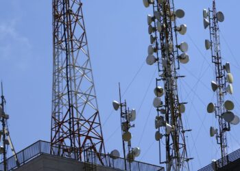 Volume de serviços avança 0,7% em agosto, segundo o IBGE