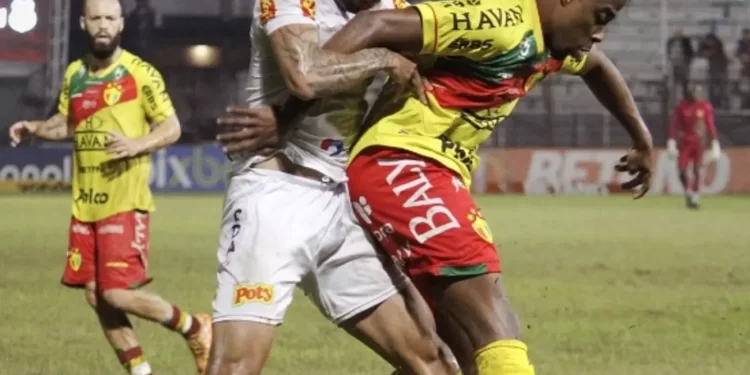 Brusque apenas empata com o Novorizontino e fica muito perto da queda na Série B