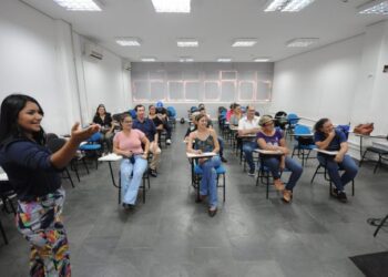 COM APROXIMAÇÃO DO ENEM, PREFEITURA OFERECE CURSO GRATUITO DE REDAÇÃO