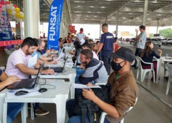 DAS 1,6 MIL VAGAS DA FUNSAT NESTA TERÇA-FEIRA, 1.088 NÃO EXIGEM EXPERIÊNCIA