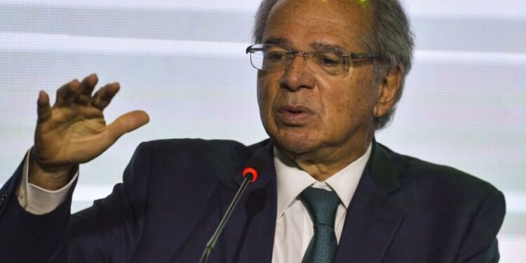 Ministro garante reajuste das aposentadorias e do salário mínimo