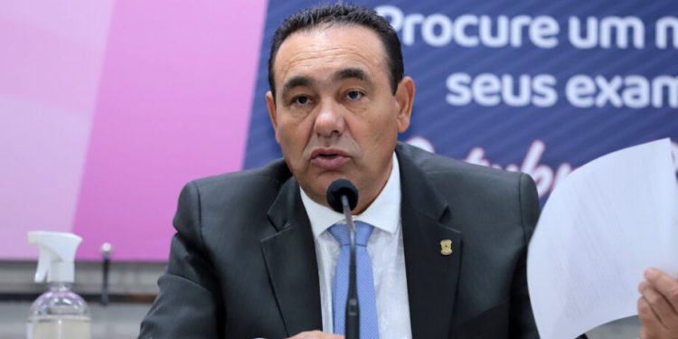 Presidente da Câmara pede diálogo com prefeita em meio à onda de demissões