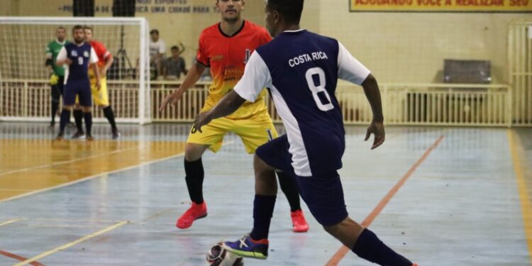 Copa Verão de Futsal de Costa Rica movimenta Ginásio de Esportes Luiz Carlos Yamashita de Souza