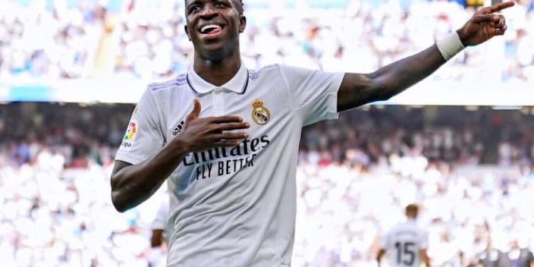 Criador da Bola de Ouro vê Vini Jr. capaz de enfrentar Mbappé e Haaland