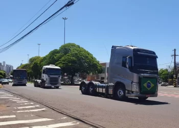 Buzinaço na Afonso Pena marca protesto em Campo Grande contra resultado das eleições
