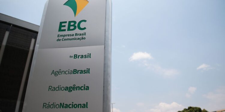 Jornalista da EBC conquista Prêmio Mulheres Raras 2022