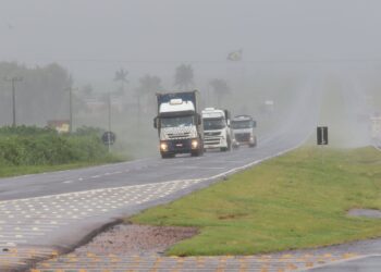 CCR MSVia alerta: com chuva, redobre a atenção e reduza a velocidade na BR-163/MS