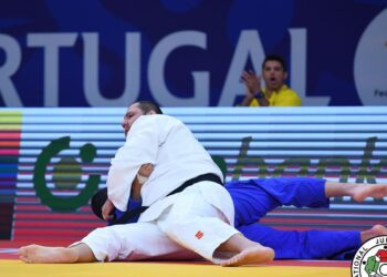 Baby vence duelo brasileiro e leva bronze no Grand Prix de Almada