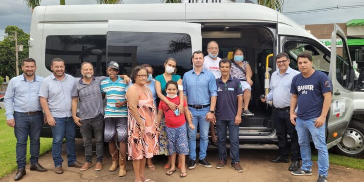 CAMAPUÃ: Saúde adquire novo veículo para o Município