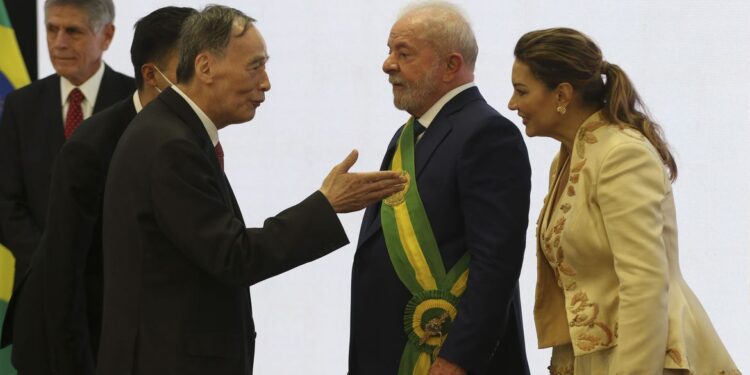 Lula tem reuniões com líderes internacionais nesta segunda-feira