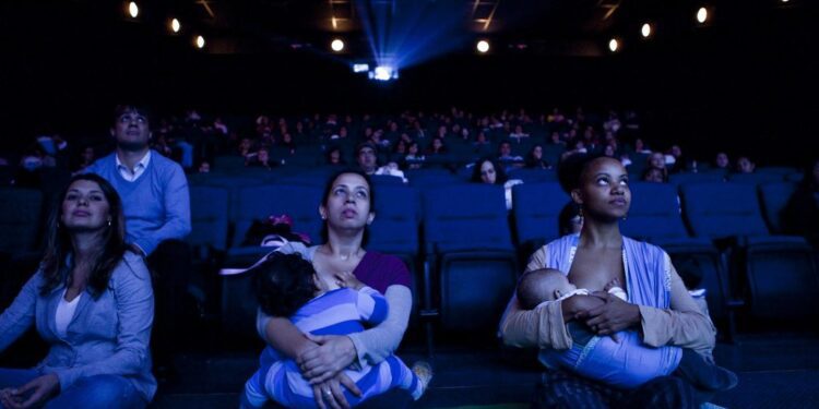 Primeiro CineMaterna de 2023 exibirá “O pior vizinho do mundo”