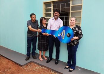 “Estou me sentindo uma princesa”, diz moradora ao receber casa nova do Programa Moradias Precárias