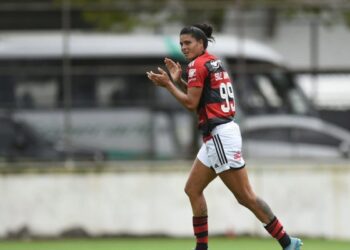 Flamengo vence 8ª seguida e dorme na ponta do Brasileiro Feminino