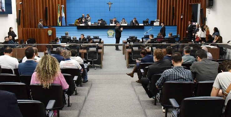 Deputados devem votar cinco projetos na sessão plenária desta quarta-feira