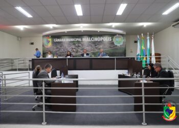 Projeto de Lei que amplia número de vagas para Farmacêutico-Bioquímico é votado em Sessão