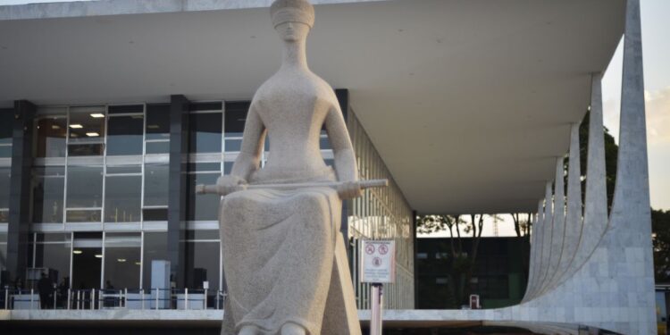 STF aceita mais 131 denúncias ligadas a atos golpistas